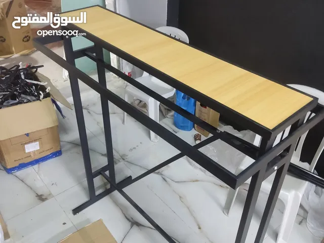 طاولة عرض منتجات (ملابس ، اكسسوارات)