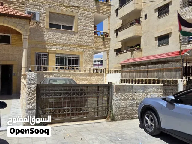 شقه للبيع طابق ارضي/ الزرقاء الجديده - البتراوي مساحتها 150م