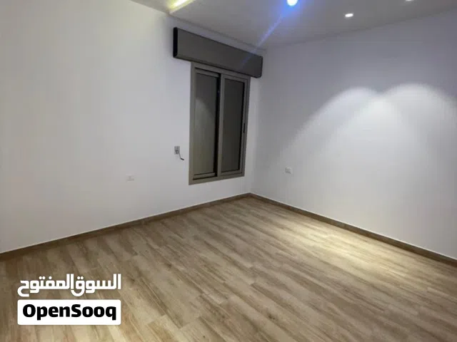 فيلا. دورين. تشظيب. بناء حديت ايجار. طريق. خدمات. سوق. الجمعه. 12 الف ايجار. غير مسكونه من قبل