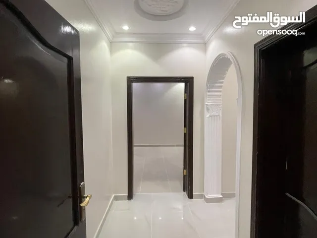 200 m2 3 Bedrooms Apartments for Rent in Dammam Al Firdaws