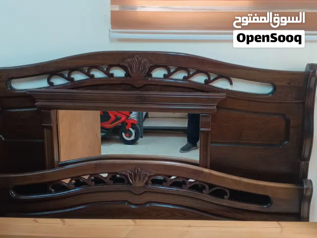 تخت مجوز+ تسريحة +2 كومدينة