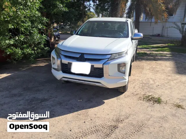 2020 ميتسوبيشي L200 Standard