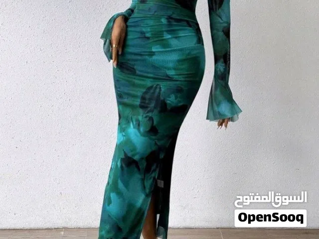 فستان جديد للبيع