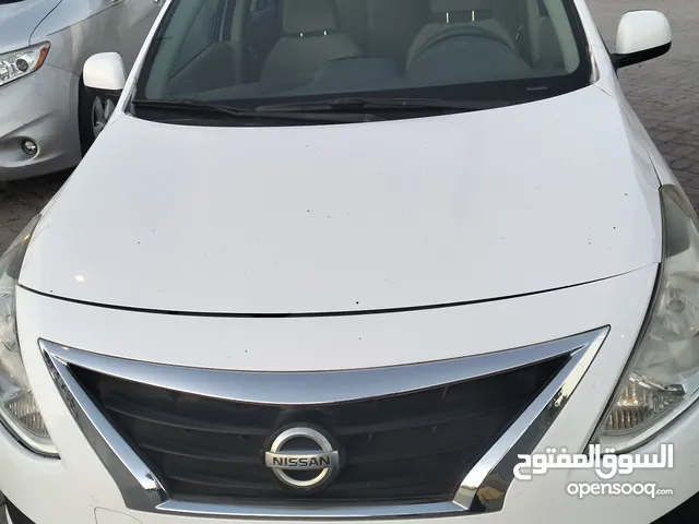 Nissan Sunny in Dhofar