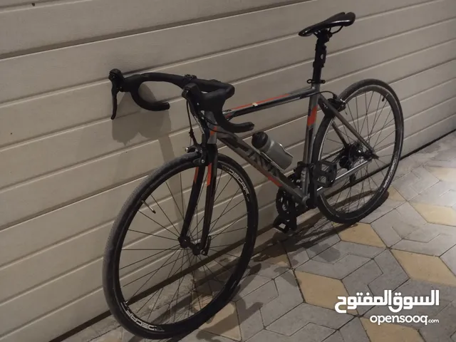دراجة طريق (ريسس) ضروري تقرا الوصف