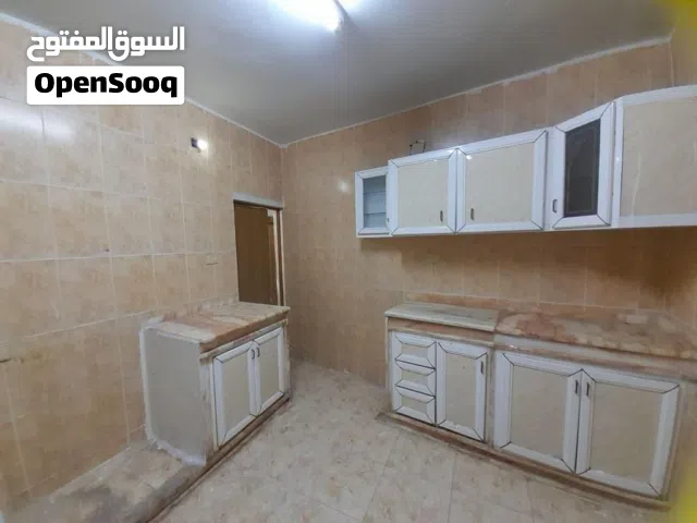 شقة للبيع بحالة جيدة من المالك مباشرة - اربد حي المطلع