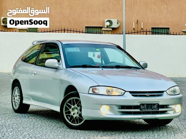 2003 ميتسوبيشي كولت