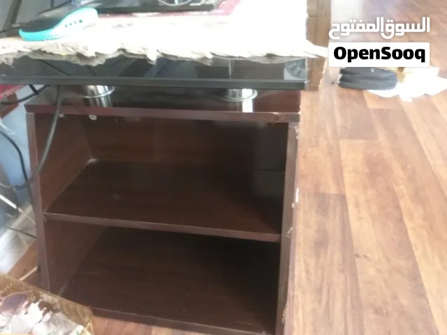 طاولة LCD تلفاز