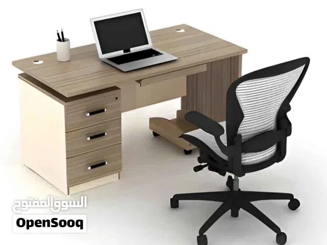 ابحث مطلوب مكتب مستخدم مع الكرسي