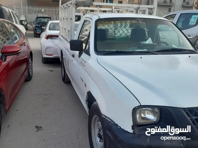 Used Mitsubishi L200 in Farwaniya