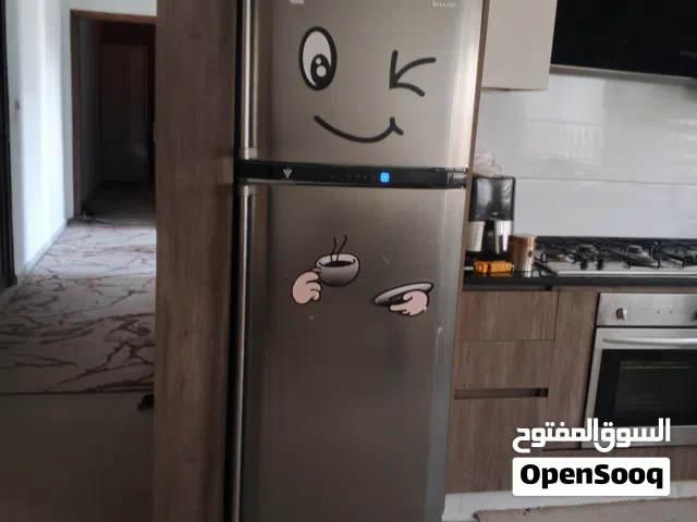 ثلاجه شارب للبيع بحاله الوكاله