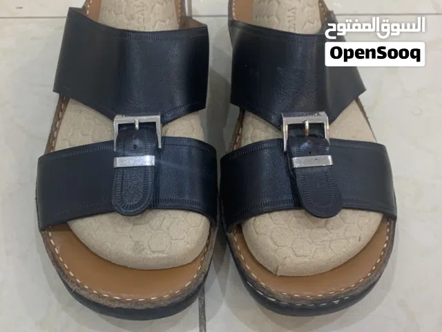 تميمة اصلية وكيلها السرحان نظافه الجديدة مقاس 44