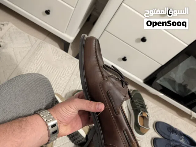 احذيه اصليه من وكالتها مع الفواتير