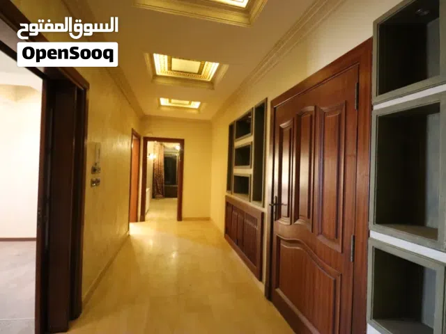 شقة للبيع في تلاع العلي 310 متر طابق ثاني