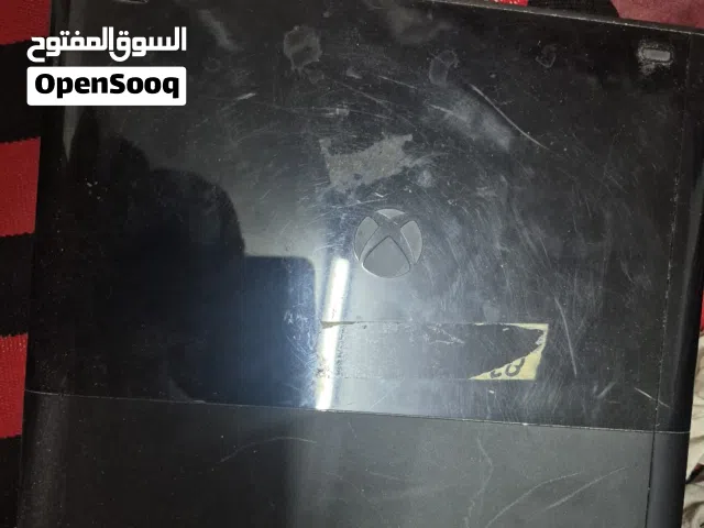 اكس بوكس 365 للبيع كوم جهاز بشتغل بس ما بطلع صوره كأنه بدو hd معه محوله للبيع كوم