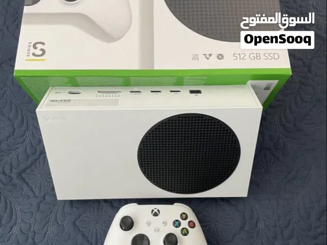 إكس بوكس سيريس اس نضيف كلششش استخدام قليل مواصفات معروفه خدمات الكيم بأس مع عروض الاشتراك حلوه