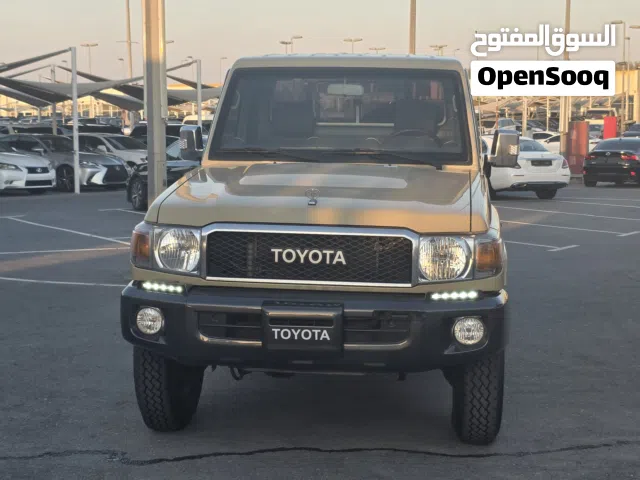2021 تويوتا لاند كروزر Pickup - Shas