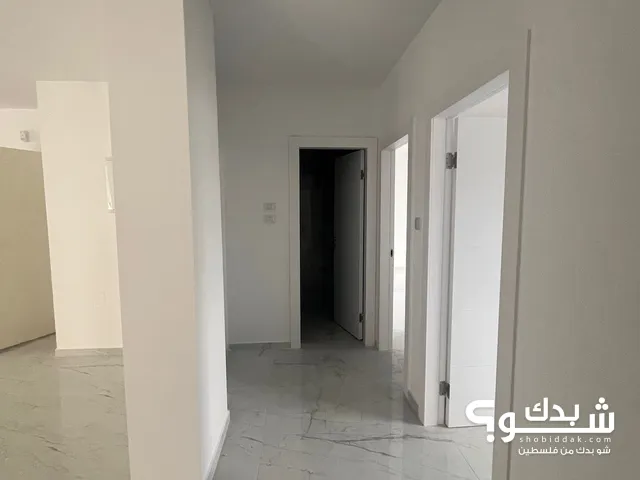 شقة جاهزة للسكن بمساحة متوسطة في الطيرة