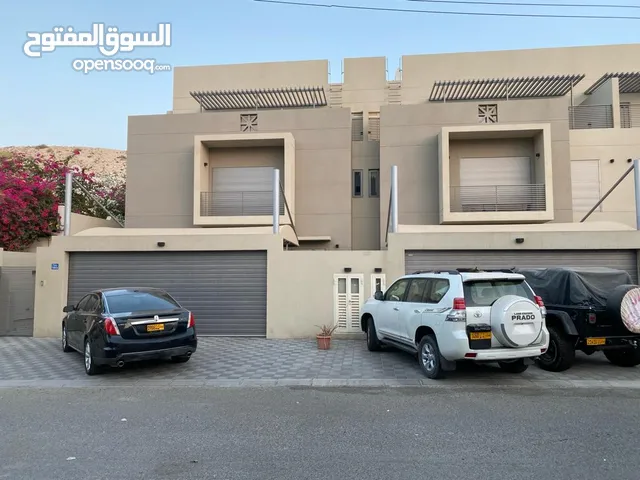 6Me31-Modern 3+1Bhk Villa for rent in Qurum