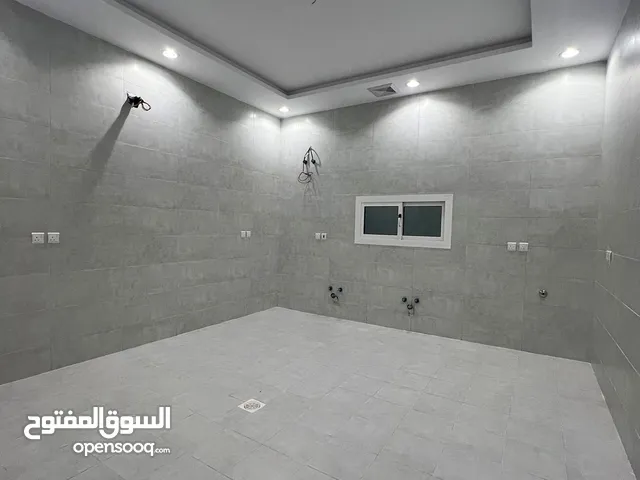 180 m2 3 Bedrooms Apartments for Rent in Jeddah Obhur Al Shamaliyah