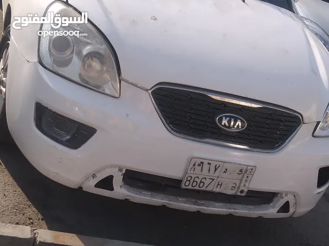 Used Kia Carens in Al Riyadh