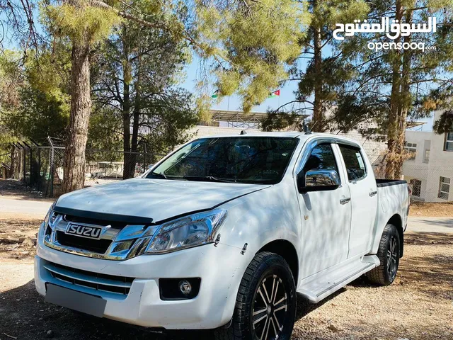 إيسوزو دي ماكس 4x4 موديل 2016 للبيع بسعر مغرررري