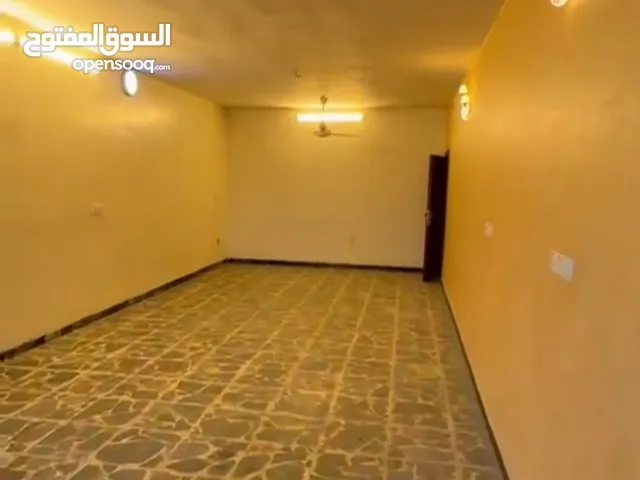 300 m2 4 Bedrooms Townhouse for Rent in Baghdad Mansour