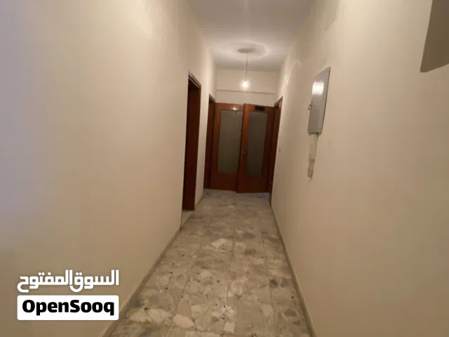 دور من فيلا مفصول للإيجار شارع الظل مطلوب شركة