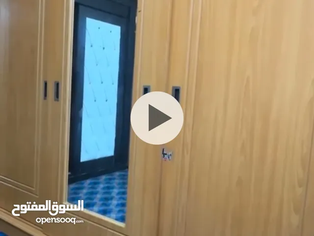 ستعمال قليل جده نضيف