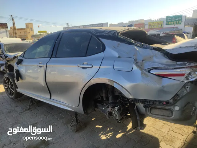 للبيع قطع غيار كامري موديل 2018 وطالع