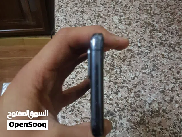 هواوي بي 40 برو الجهاز محتاج الى شاشه فقط