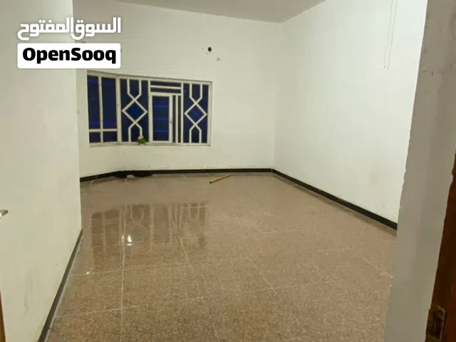280 m2 More than 6 bedrooms Townhouse for Rent in Basra Dur Al-Naft