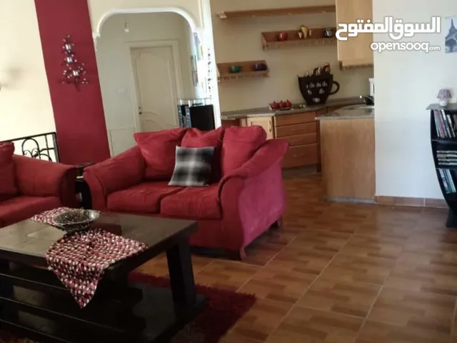 360 m2 More than 6 bedrooms Villa for Sale in Amman Tla' Ali