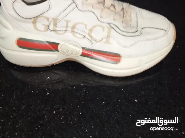 حذاء جوتشي للبيع