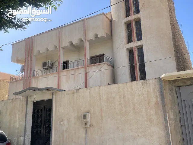 250 m2 More than 6 bedrooms Townhouse for Sale in Tripoli Kashlaf