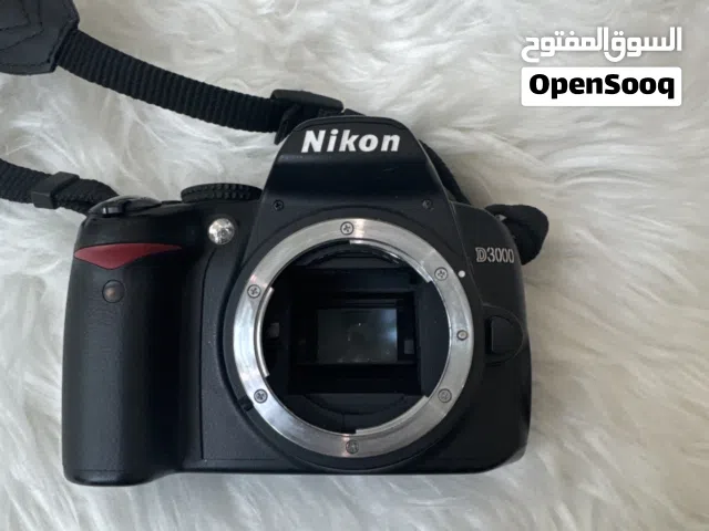 للبيع كاميرا Nikon D3000