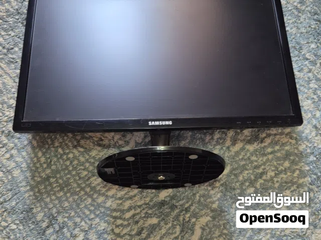 شاشة سامسونج S22D300