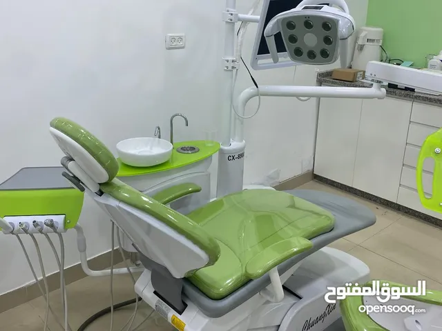عيادة أسنان متكاملة بكافة المستلزمات