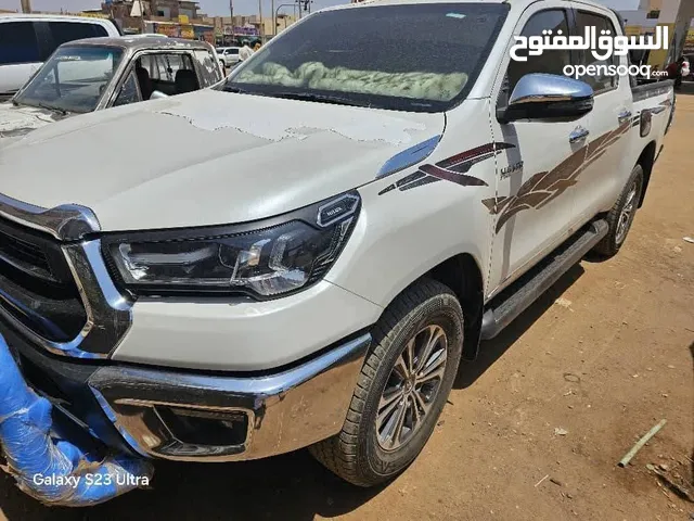 هايلوكس 2022 عبد اللطيف جميل سعودي أصلي لساتك 5 مطابقه اتوماتيك عربيه كرتونه