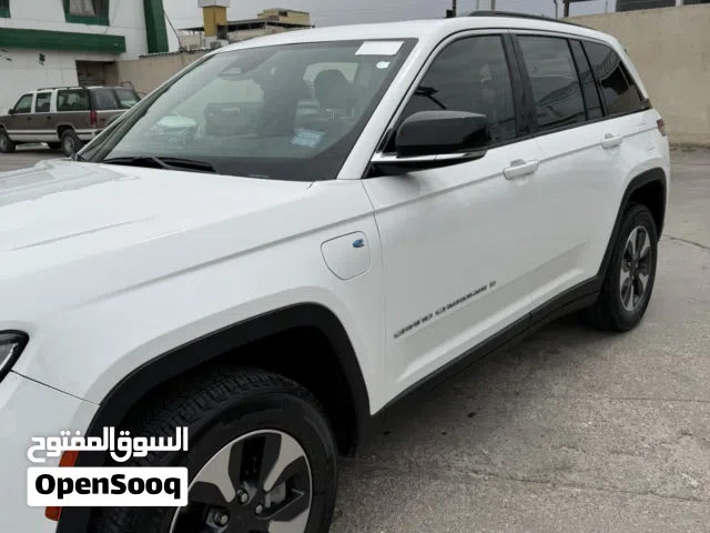 2024 جيب جراند شيروكى Limited