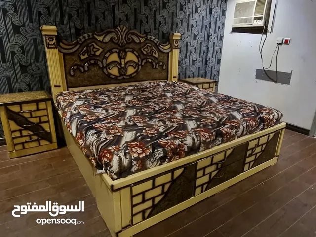 غرفة نوم خشب ماليزي صناعة بحرينة بحالة جيدة