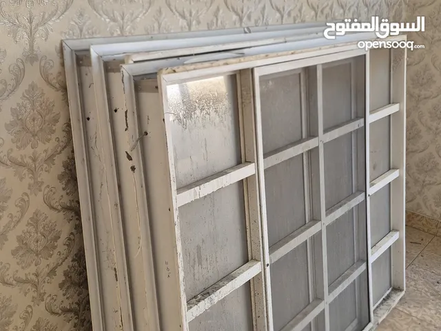 نوافذ مستعملة للبيع
