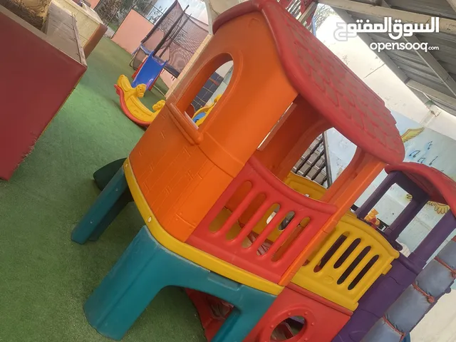 حضانة اطفال للبيع