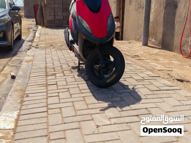 2005 Yamaha NMAX