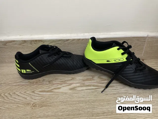 Boys Athletic Shoes in Sharjah