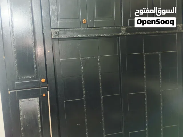خزانة مستعملة