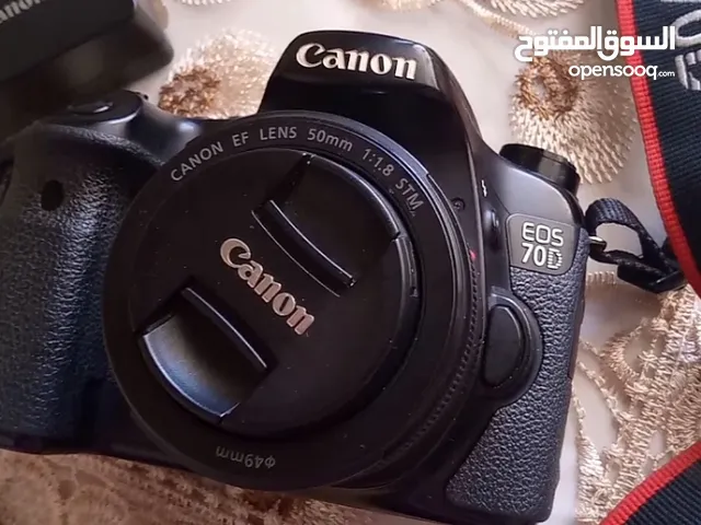 كاميرا Canon للبيع وجميع مستلزماتها