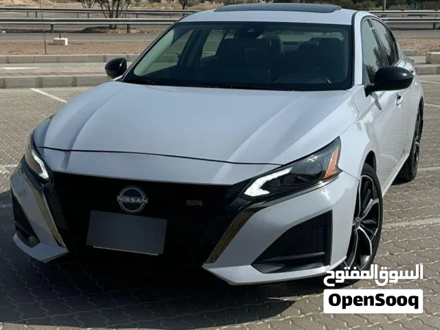 2023 Nissan Altima SR