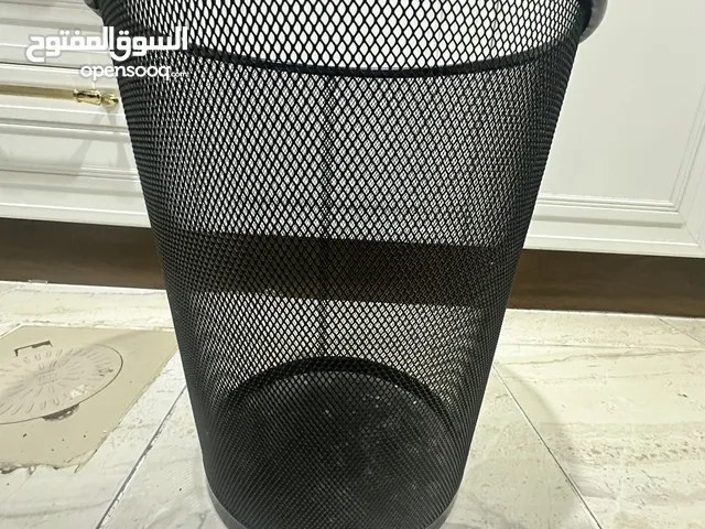 طقم تويلت حالته كالجديد + عدد 3 باسكت حمام من ايكيا