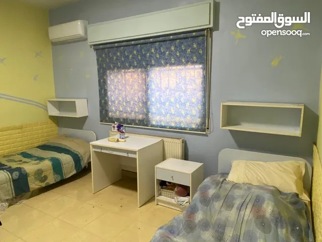 غرفة نوم شباب جوايكو لون ازرق وابيض